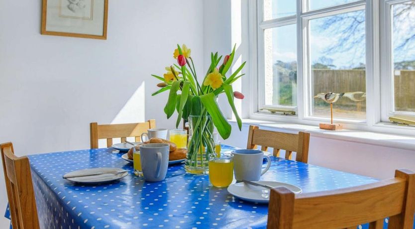 Photo of 3 Bed in Rousdon