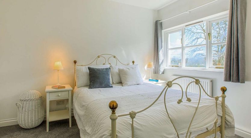 Photo of 3 Bed in Rousdon