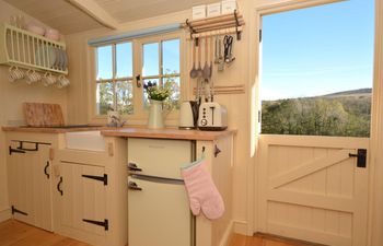 1 Bed in Ammanford Holiday Cottage