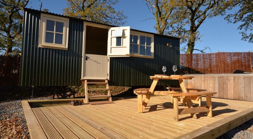 Photo of 1 Bed in Llandyfan