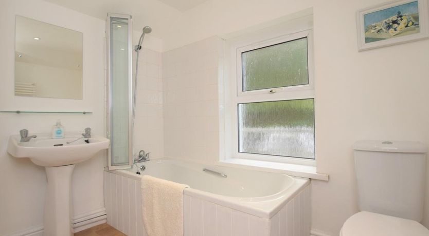 Photo of 2 Bed in Westward Ho