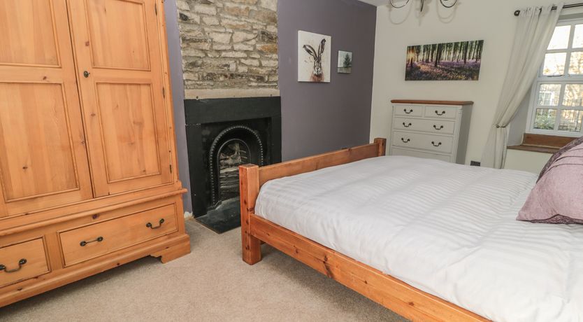 Photo of Hare & Hounds House