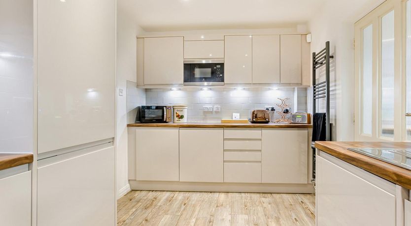 Photo of 3 Bed in Exeter