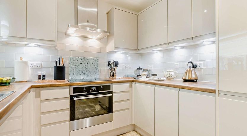 Photo of 3 Bed in Exeter
