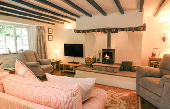 2 Storrs Cottages Holiday Cottage