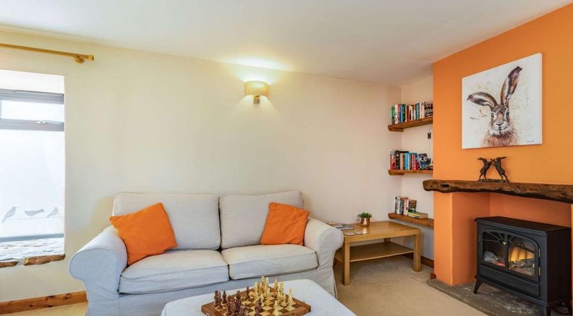 Photo of 2 Bed in Monkokehampton