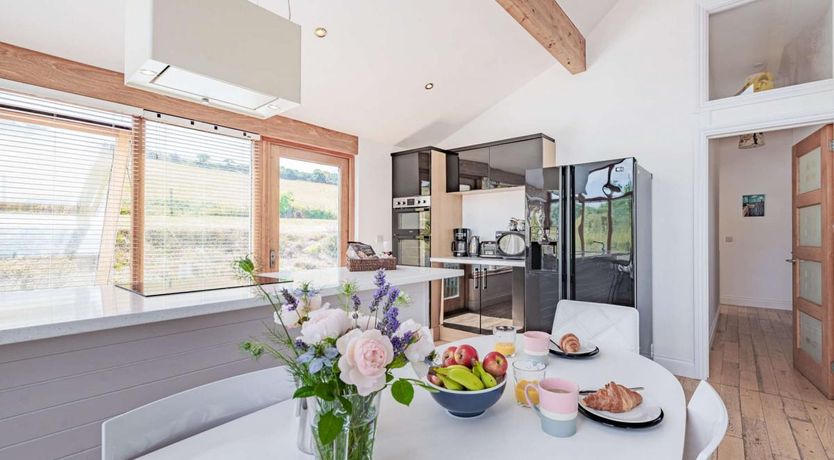 Photo of 3 Bed in Freshwater East