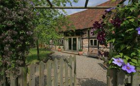 Photo of Whites Farm Barn