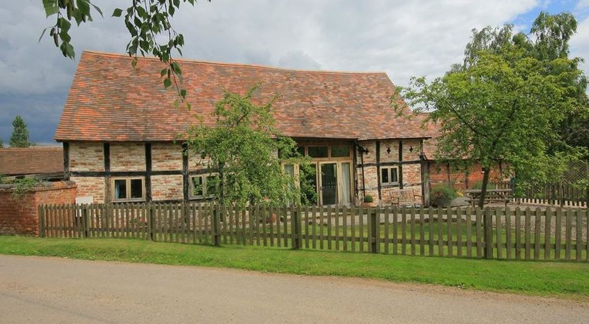 Photo of Whites Farm Barn