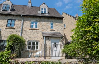 Batemans Holiday Cottage