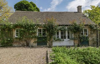Hazel Manor Wing Holiday Cottage