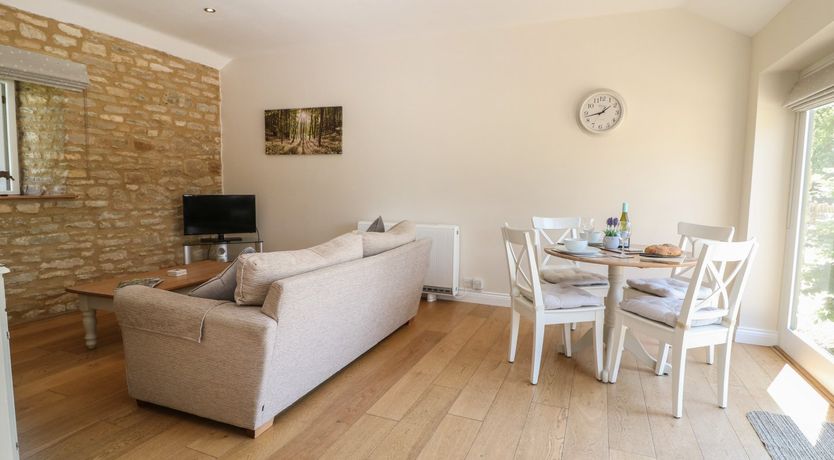 Photo of Saddlebacks Barn