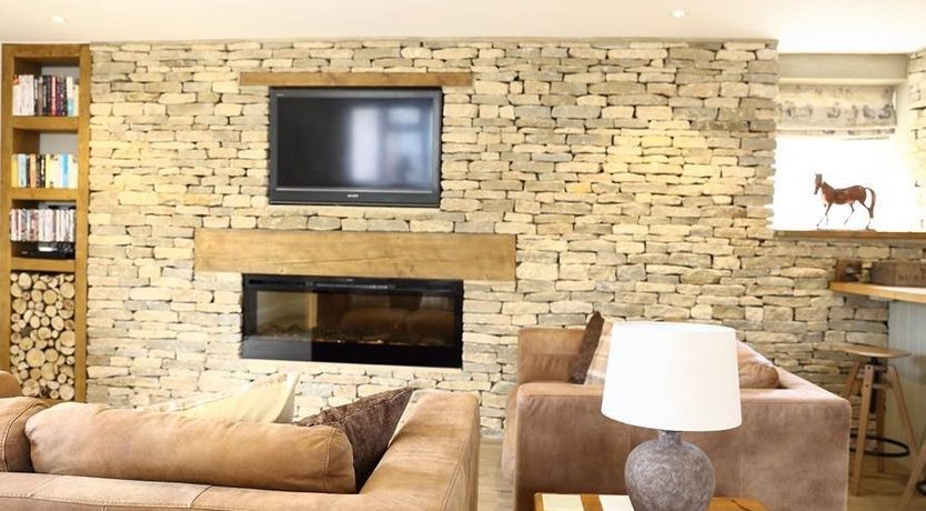 Photo of Old Groom's Cottage