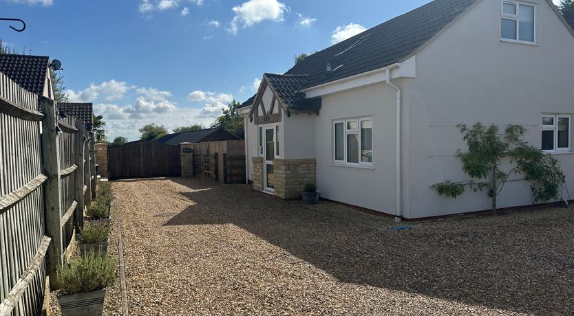 Photo of Old Groom's Cottage