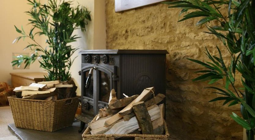 Photo of Tithe Barn, Lyneham