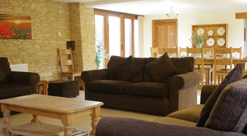 Photo of Tithe Barn, Lyneham