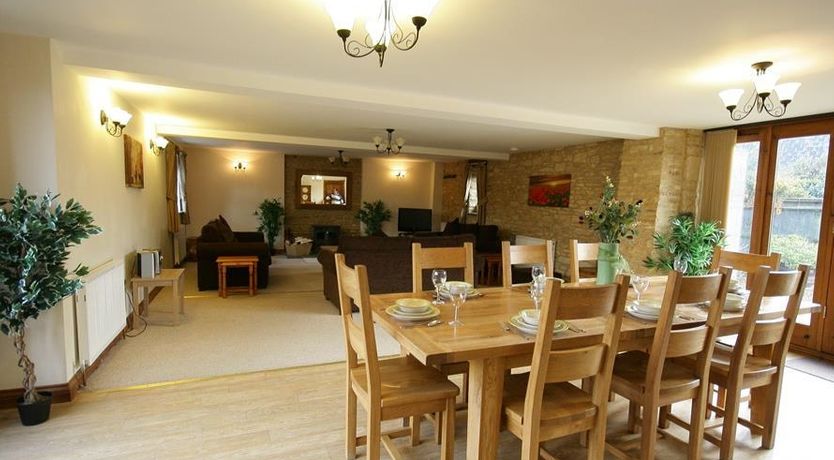Photo of Tithe Barn, Lyneham