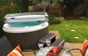 in Bourton-on-the-Water (65330) Holiday Cottage