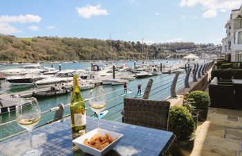 Quayside, Dart Marina Holiday Cottage