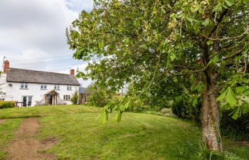 in Cadeleigh (66780) Holiday Cottage