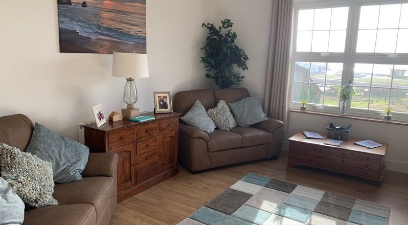 Photo of 3 Bed in Freshwater