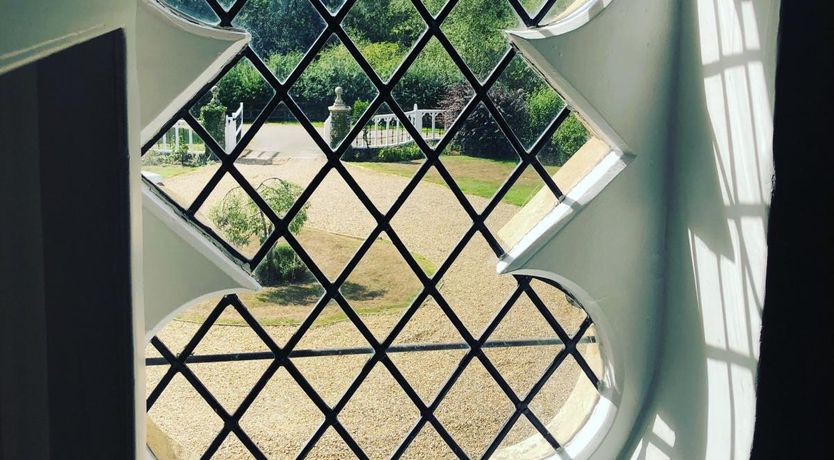 Photo of 7 Bed in Hedgerley