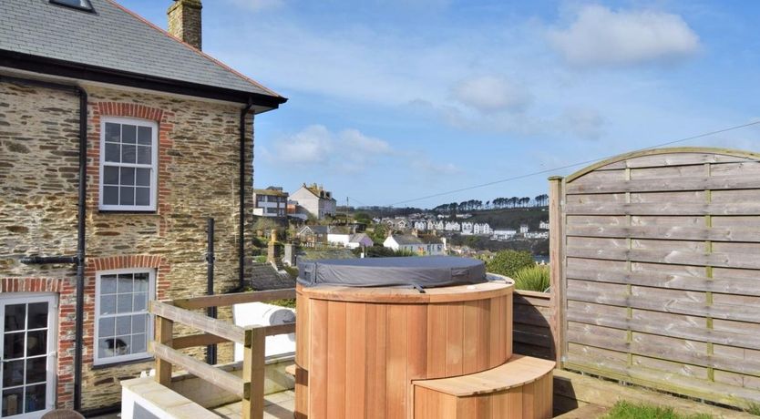 Photo of 5 Bed in Polruan