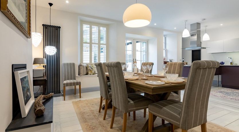 Photo of 5 Bed in Polruan