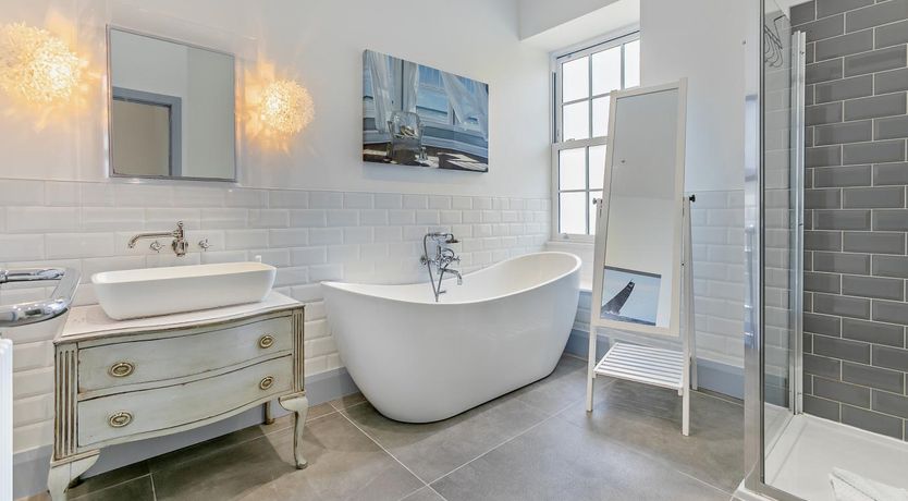 Photo of 5 Bed in Fowey