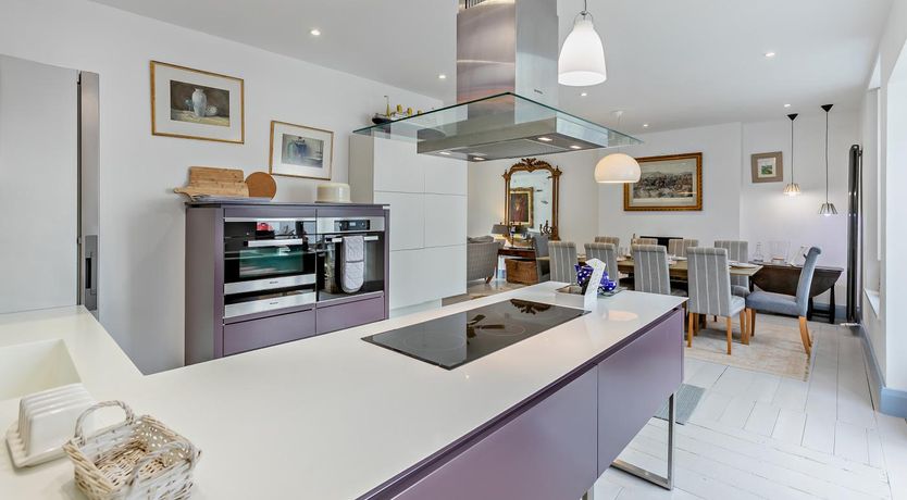 Photo of 5 Bed in Fowey