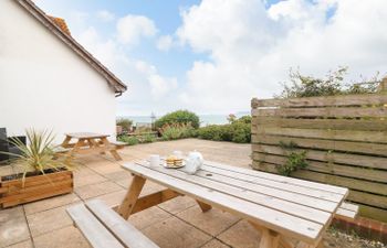 Sea Breeze Holiday Cottage