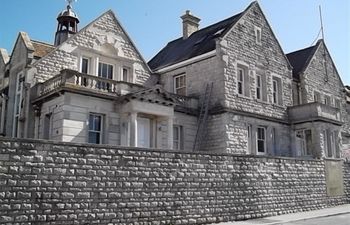 The Old Portland Courthouse Holiday Cottage