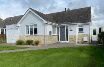 Shipton Hill View Holiday Cottage