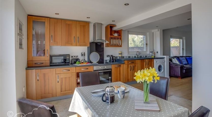 Photo of Tides Corner