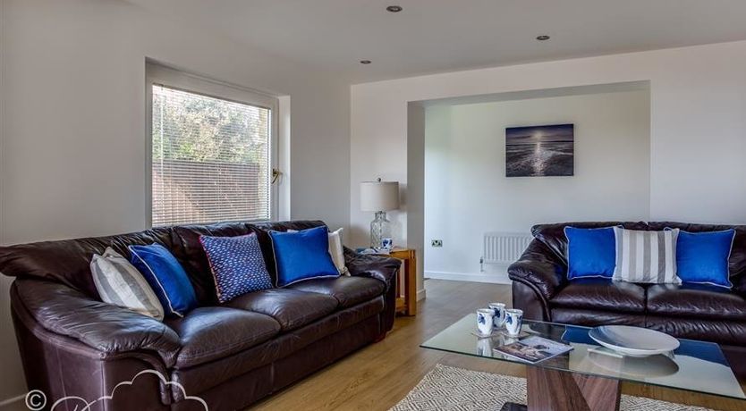 Photo of Tides Corner