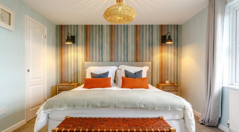 Photo of 4 Bed in Westward Ho