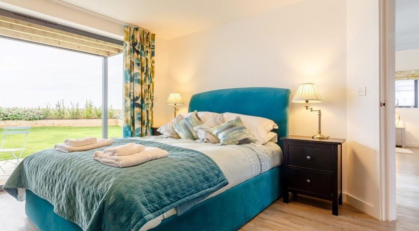 Photo of 4 Bed in Northam