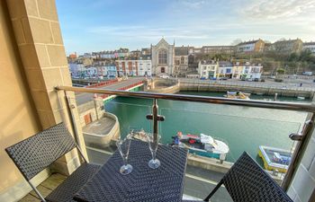 Harbourside Penthouse Apartment