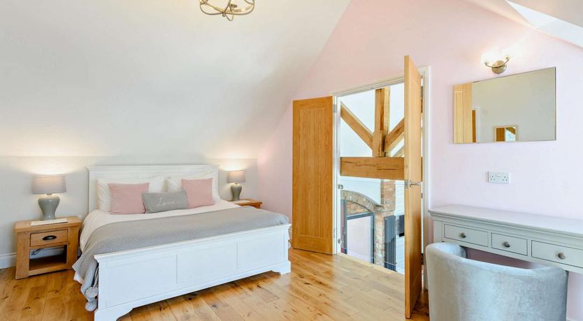 Photo of 4 Bed in Horton