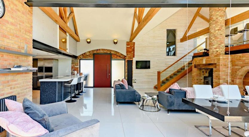 Photo of 4 Bed in Horton