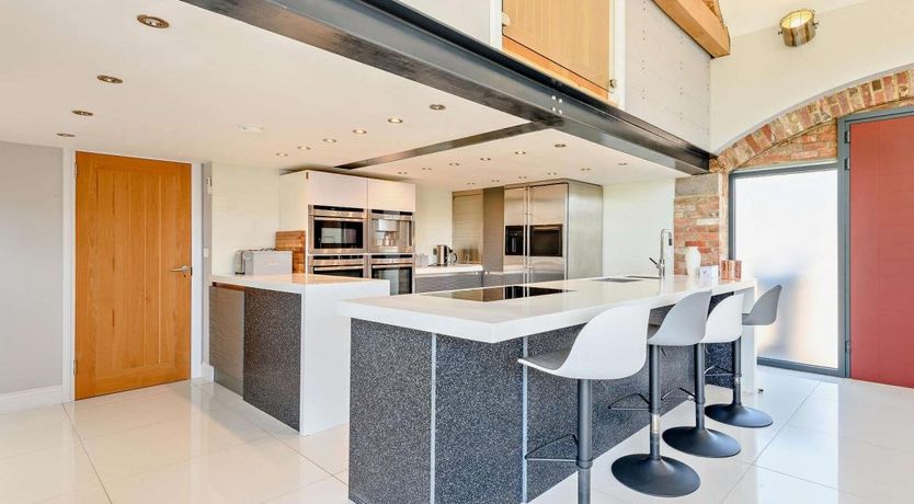 Photo of 4 Bed in Horton