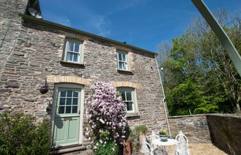 Bwthyn yr Ynys Holiday Cottage