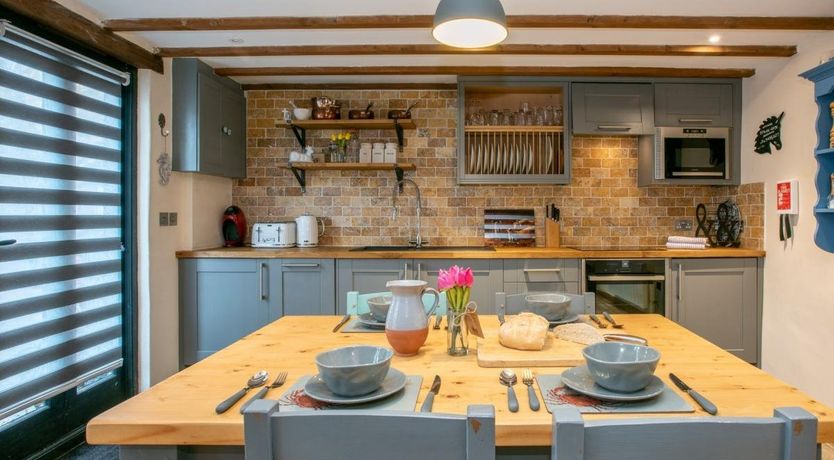 Photo of 2 Bed in Holt