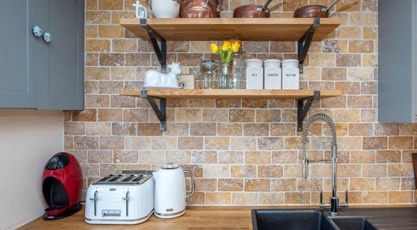 Photo of 2 Bed in Holt