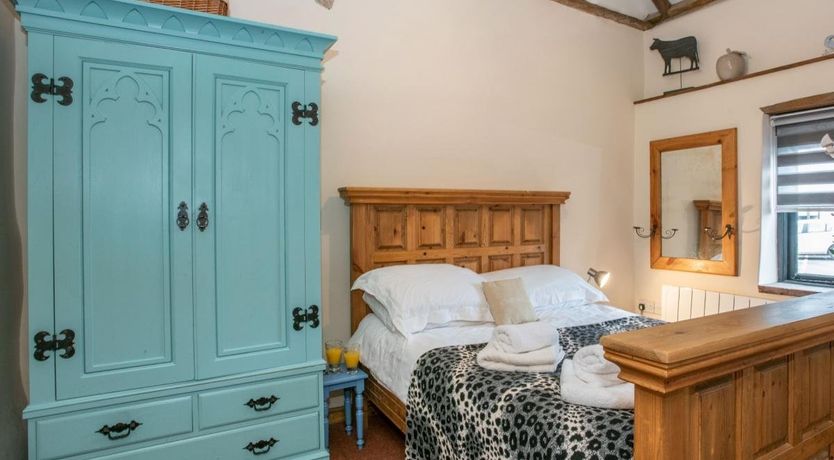 Photo of 2 Bed in Holt