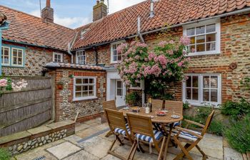 in Blakeney (NCC16) Holiday Cottage