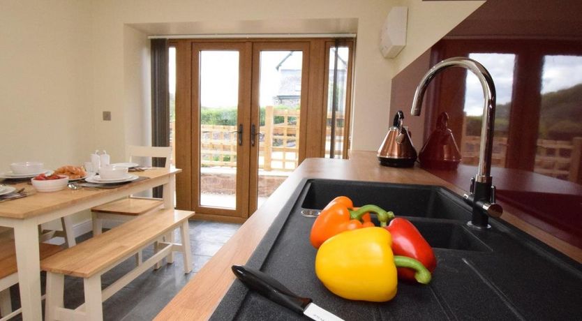 Photo of 2 Bed in Coldridge