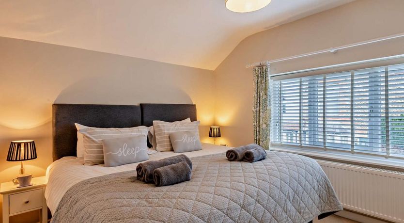 Photo of 3 Bed in Holt