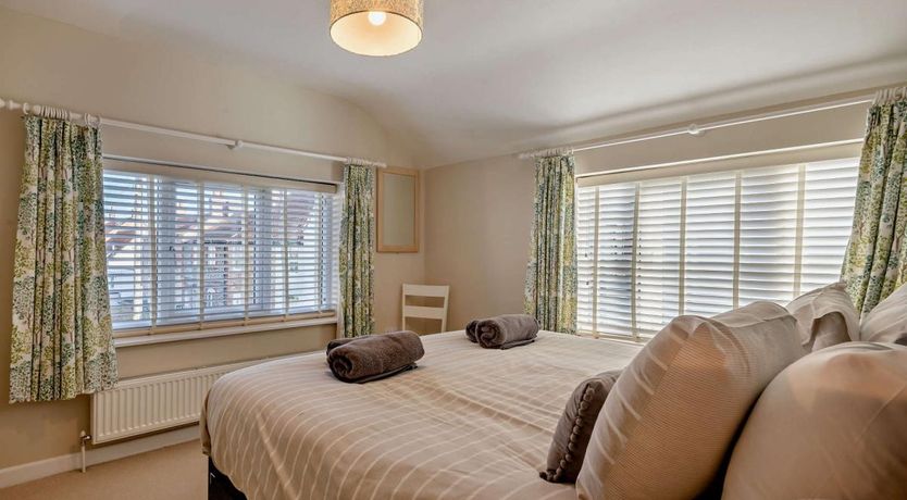 Photo of 3 Bed in Holt