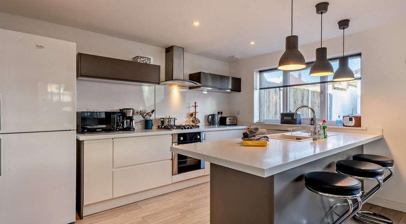 Photo of 3 Bed in Holt